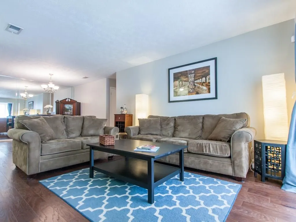 705 Vicksburg Place, Sandy Springs, Georgia 30350, 3 Bedrooms Bedrooms, ,2 BathroomsBathrooms,Residential,Sold,705 Vicksburg Place,5723426