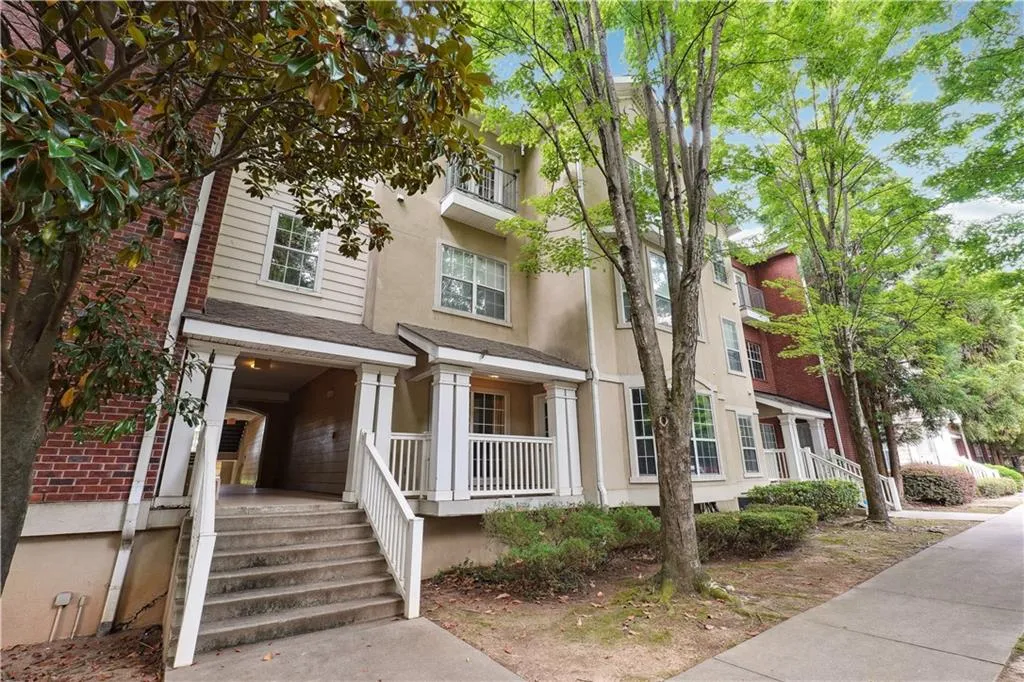5641 Roswell Road Unit 103, Atlanta, Georgia 30342, 2 Bedrooms Bedrooms, ,2 BathroomsBathrooms,Residential,For Sale,5641 Roswell Road Unit 103,7508516