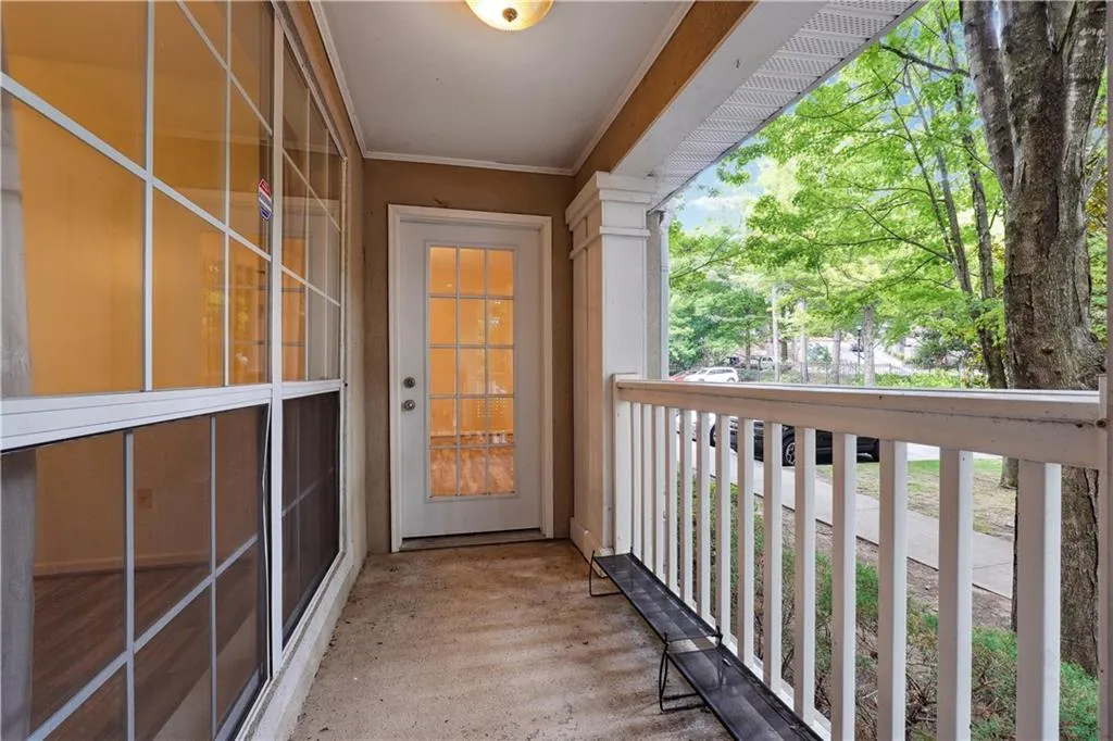 5641 Roswell Road Unit 103, Atlanta, Georgia 30342, 2 Bedrooms Bedrooms, ,2 BathroomsBathrooms,Residential,For Sale,5641 Roswell Road Unit 103,7508516