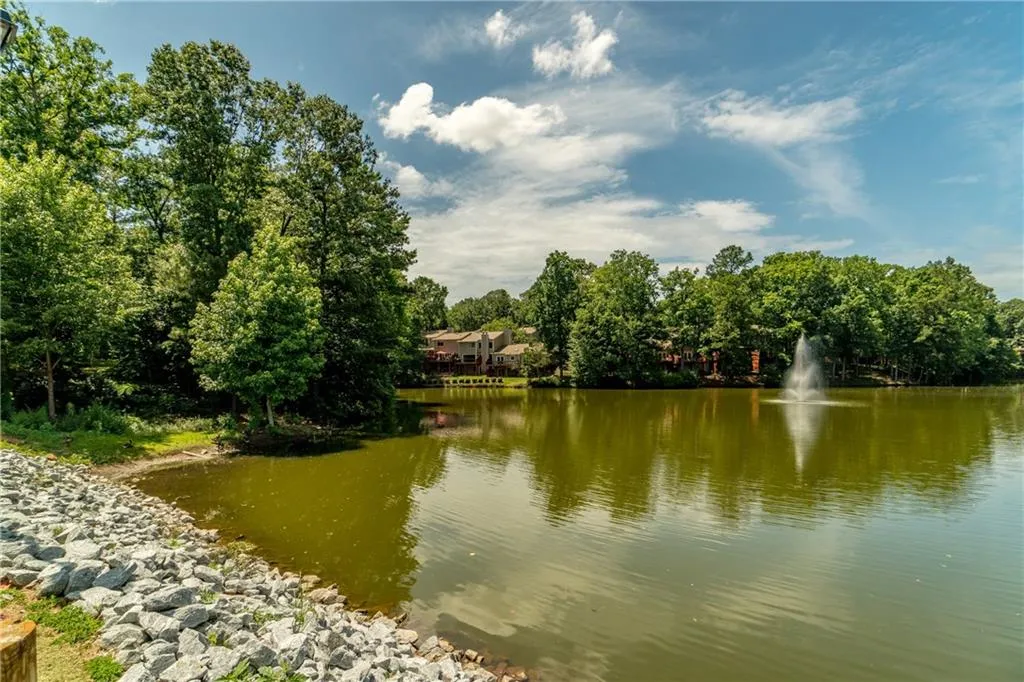 910 Garden Court, Sandy Springs, Georgia 30328, 2 Bedrooms Bedrooms, ,2 BathroomsBathrooms,Residential,Sold,910 Garden Court,6031997