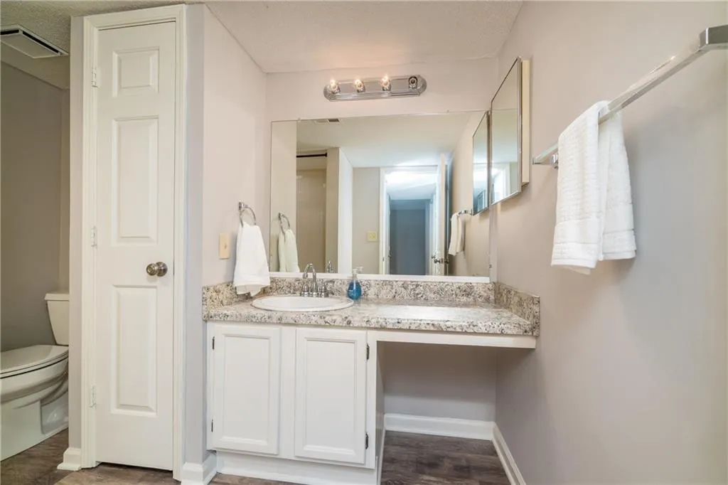 910 Garden Court, Sandy Springs, Georgia 30328, 2 Bedrooms Bedrooms, ,2 BathroomsBathrooms,Residential,Sold,910 Garden Court,6031997