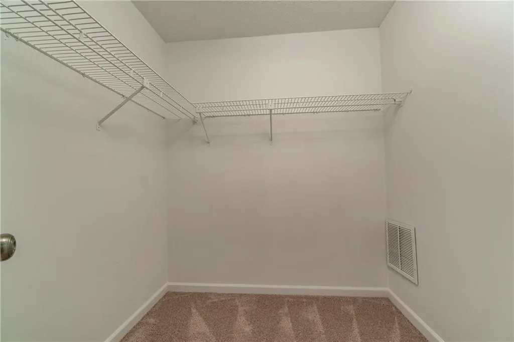 910 Garden Court, Sandy Springs, Georgia 30328, 2 Bedrooms Bedrooms, ,2 BathroomsBathrooms,Residential,Sold,910 Garden Court,6031997