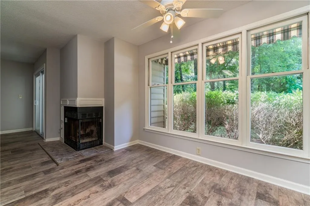 910 Garden Court, Sandy Springs, Georgia 30328, 2 Bedrooms Bedrooms, ,2 BathroomsBathrooms,Residential,Sold,910 Garden Court,6031997