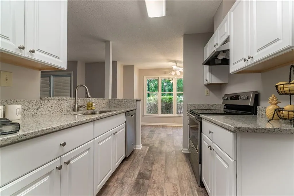 910 Garden Court, Sandy Springs, Georgia 30328, 2 Bedrooms Bedrooms, ,2 BathroomsBathrooms,Residential,Sold,910 Garden Court,6031997 910 Garden Court, Sandy Springs, Georgia 30328, 2 Bedrooms Bedrooms, ,2 BathroomsBathrooms,Residential,Sold,910 Garden Court,6031997