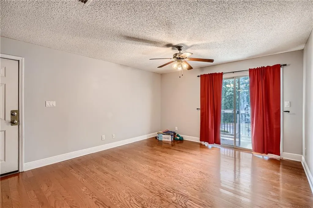 6201 Santa Fe Parkway, Sandy Springs, Georgia 30350, 3 Bedrooms Bedrooms, ,2 BathroomsBathrooms,Residential,Sold,6201 Santa Fe Parkway,7062336