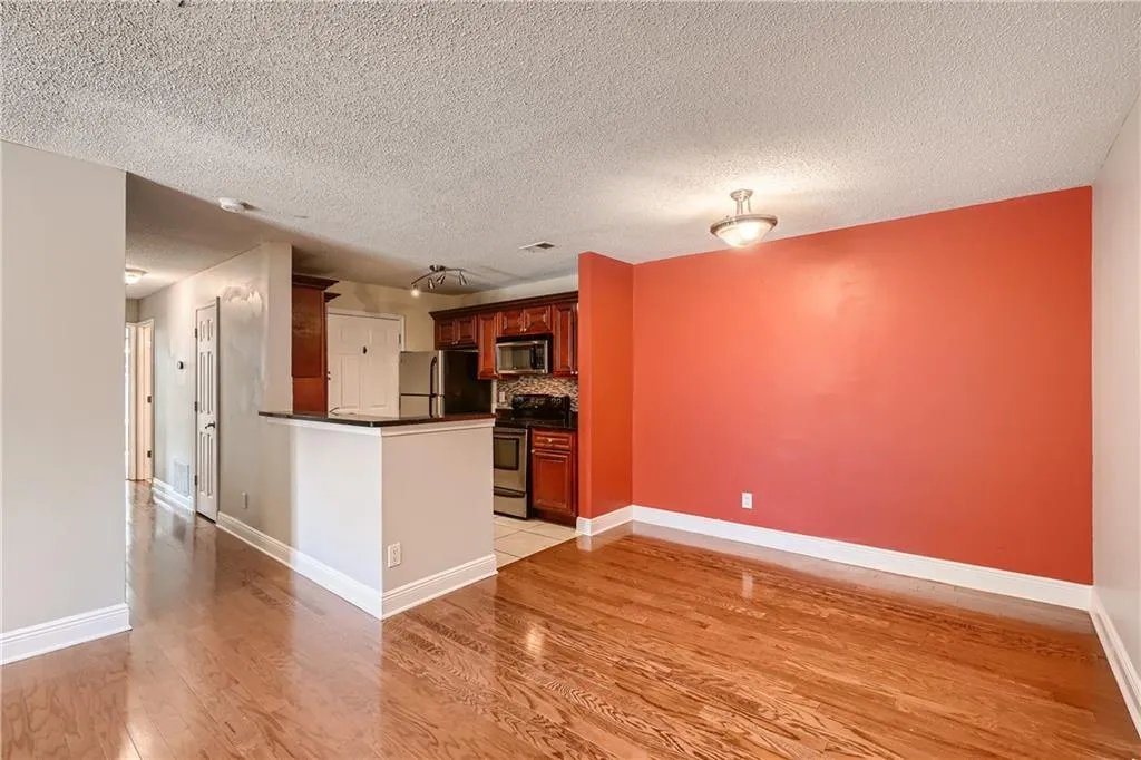 6201 Santa Fe Parkway, Sandy Springs, Georgia 30350, 3 Bedrooms Bedrooms, ,2 BathroomsBathrooms,Residential,Sold,6201 Santa Fe Parkway,7062336