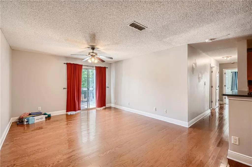 6201 Santa Fe Parkway, Sandy Springs, Georgia 30350, 3 Bedrooms Bedrooms, ,2 BathroomsBathrooms,Residential,Sold,6201 Santa Fe Parkway,7062336