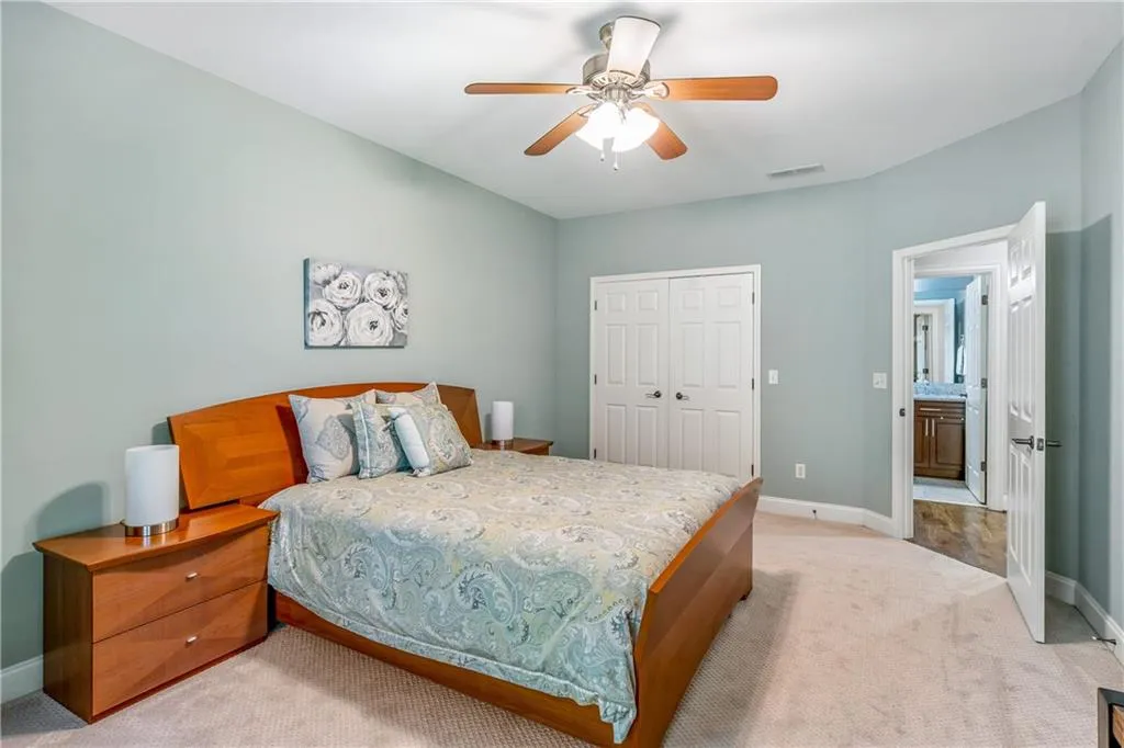 5492 Glenridge Drive Unit 532, Atlanta, Georgia 30342, 3 Bedrooms Bedrooms, ,3 BathroomsBathrooms,Residential,Sold,5492 Glenridge Drive Unit 532,7142886