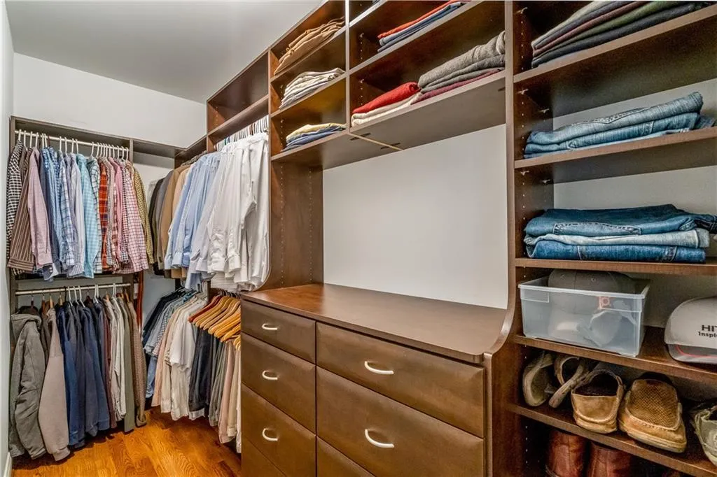 5492 Glenridge Drive Unit 532, Atlanta, Georgia 30342, 3 Bedrooms Bedrooms, ,3 BathroomsBathrooms,Residential,Sold,5492 Glenridge Drive Unit 532,7142886