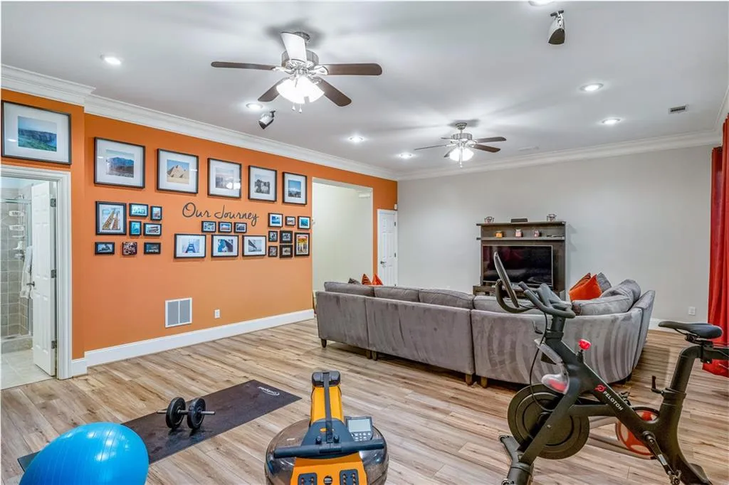 5492 Glenridge Drive Unit 532, Atlanta, Georgia 30342, 3 Bedrooms Bedrooms, ,3 BathroomsBathrooms,Residential,Sold,5492 Glenridge Drive Unit 532,7142886