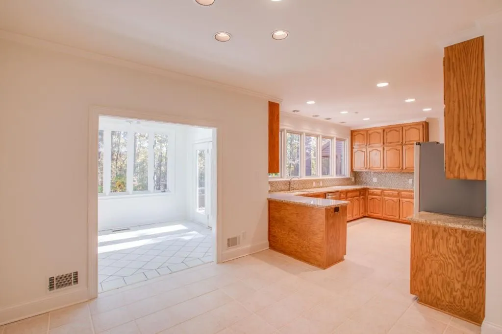 5750 Heards Forest Drive, Atlanta, Georgia 30328, 6 Bedrooms Bedrooms, ,4 BathroomsBathrooms,Residential,Sold,5750 Heards Forest Drive,5935851