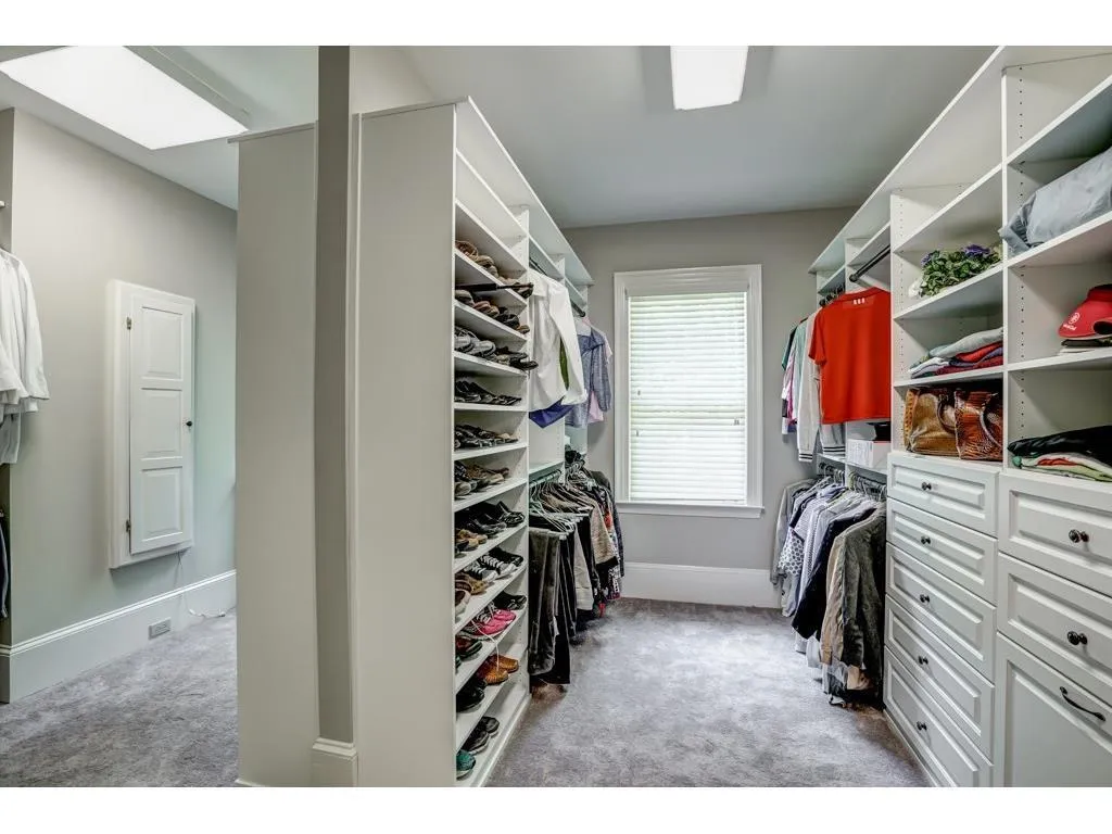 8140 Jett Ferry Road, Sandy Springs, Georgia 30350, 5 Bedrooms Bedrooms, ,5 BathroomsBathrooms,Residential,Sold,8140 Jett Ferry Road,5792953