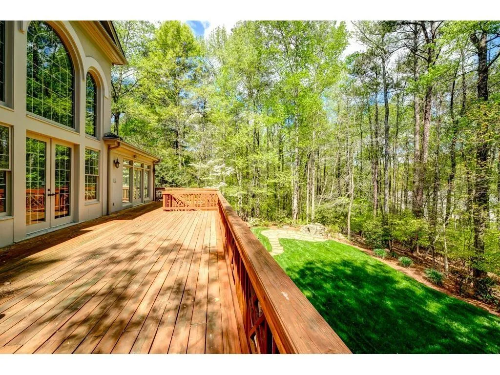 8140 Jett Ferry Road, Sandy Springs, Georgia 30350, 5 Bedrooms Bedrooms, ,5 BathroomsBathrooms,Residential,Sold,8140 Jett Ferry Road,5792953