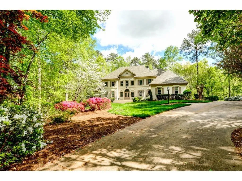 8140 Jett Ferry Road, Sandy Springs, Georgia 30350, 5 Bedrooms Bedrooms, ,5 BathroomsBathrooms,Residential,Sold,8140 Jett Ferry Road,5792953