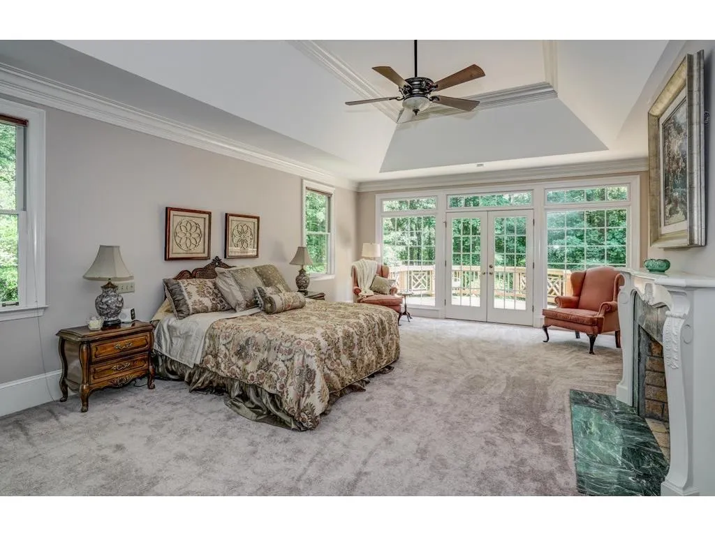 8140 Jett Ferry Road, Sandy Springs, Georgia 30350, 5 Bedrooms Bedrooms, ,5 BathroomsBathrooms,Residential,Sold,8140 Jett Ferry Road,5792953