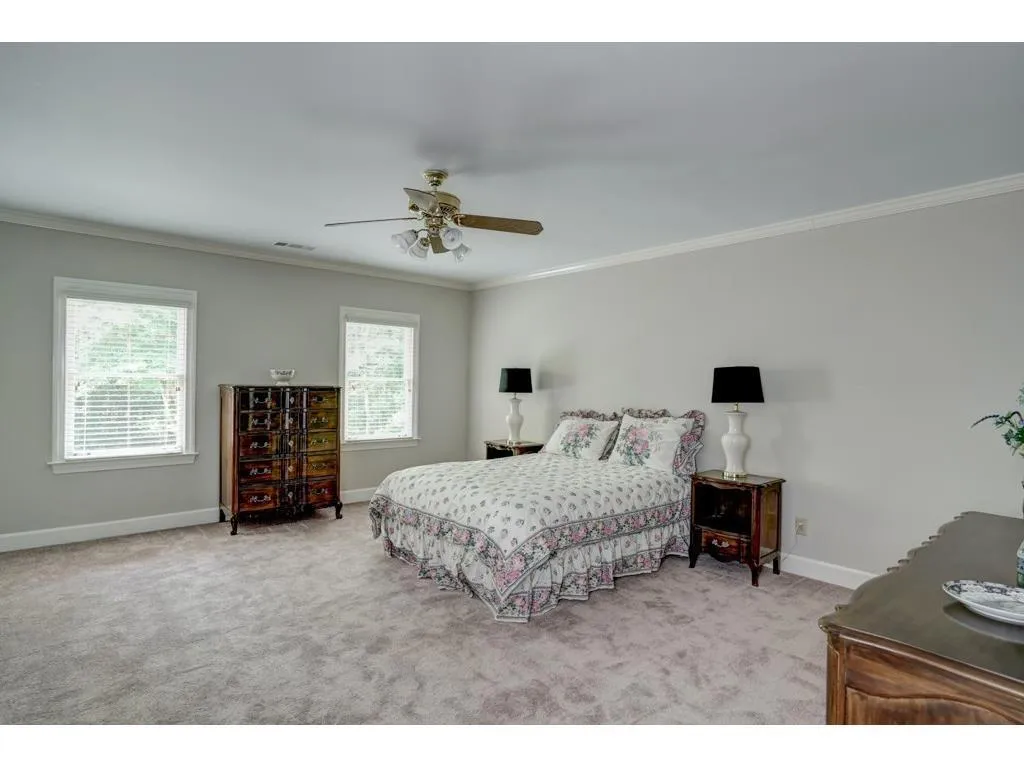 8140 Jett Ferry Road, Sandy Springs, Georgia 30350, 5 Bedrooms Bedrooms, ,5 BathroomsBathrooms,Residential,Sold,8140 Jett Ferry Road,5792953