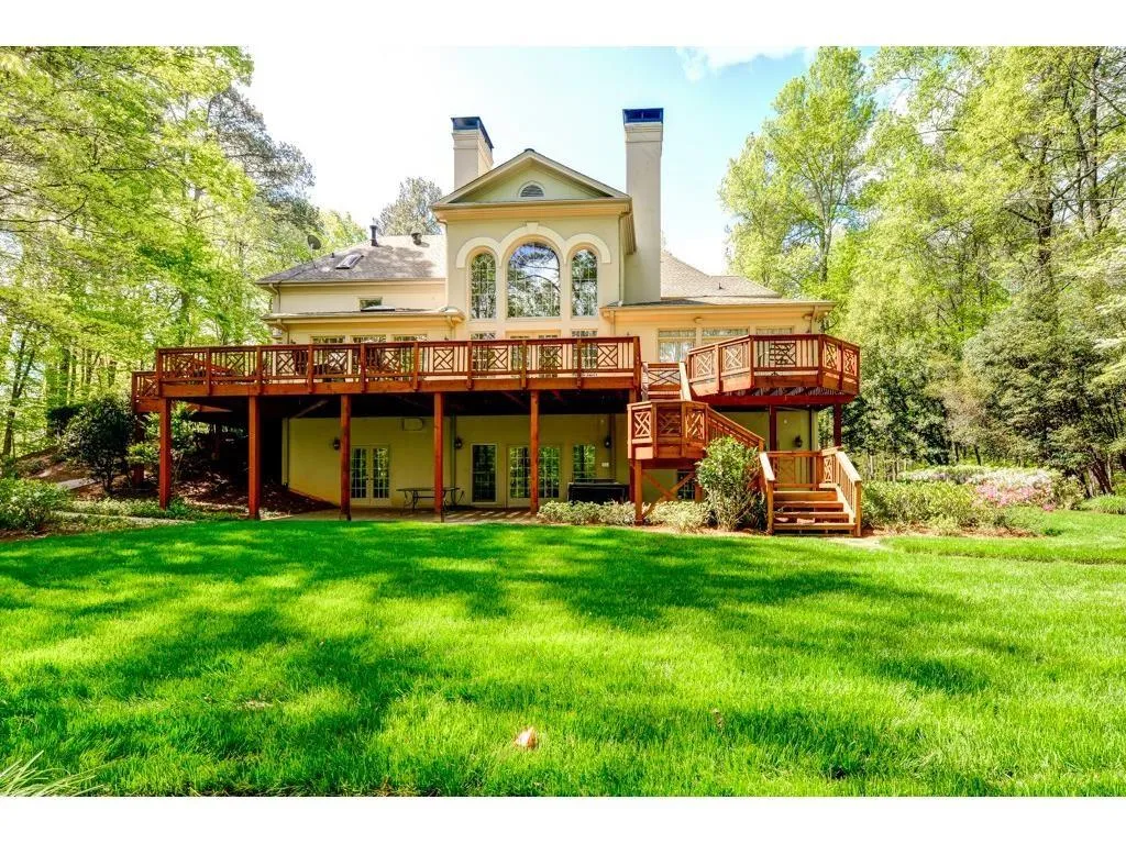 8140 Jett Ferry Road, Sandy Springs, Georgia 30350, 5 Bedrooms Bedrooms, ,5 BathroomsBathrooms,Residential,Sold,8140 Jett Ferry Road,5792953
