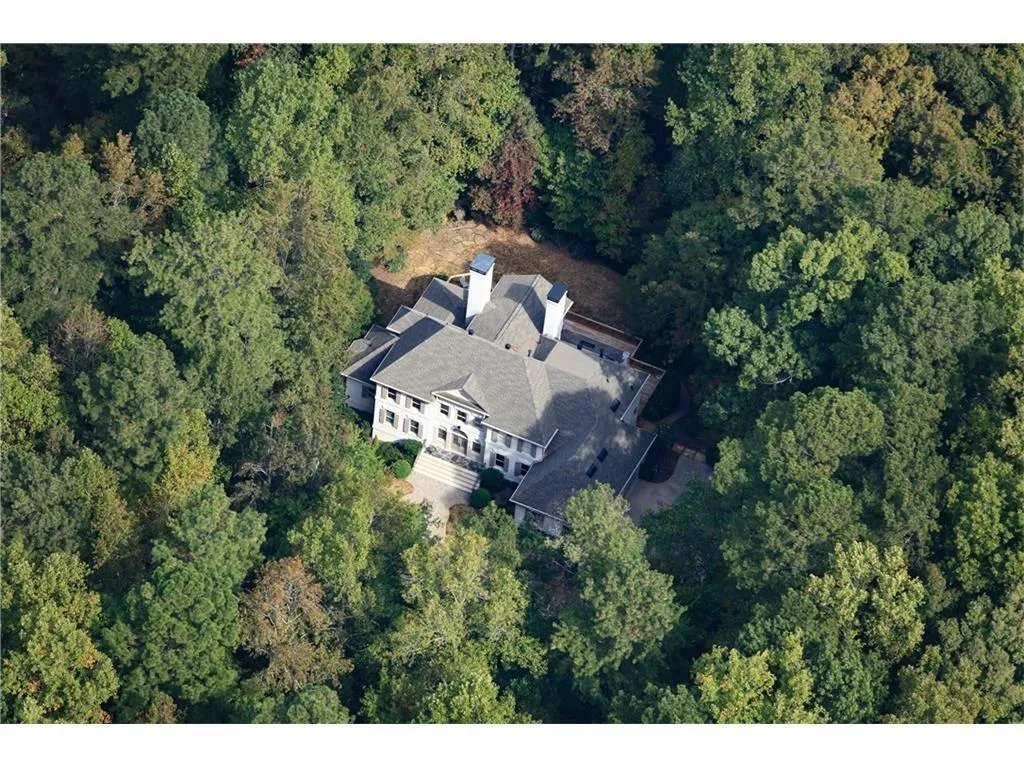 8140 Jett Ferry Road, Sandy Springs, Georgia 30350, 5 Bedrooms Bedrooms, ,5 BathroomsBathrooms,Residential,Sold,8140 Jett Ferry Road,5792953