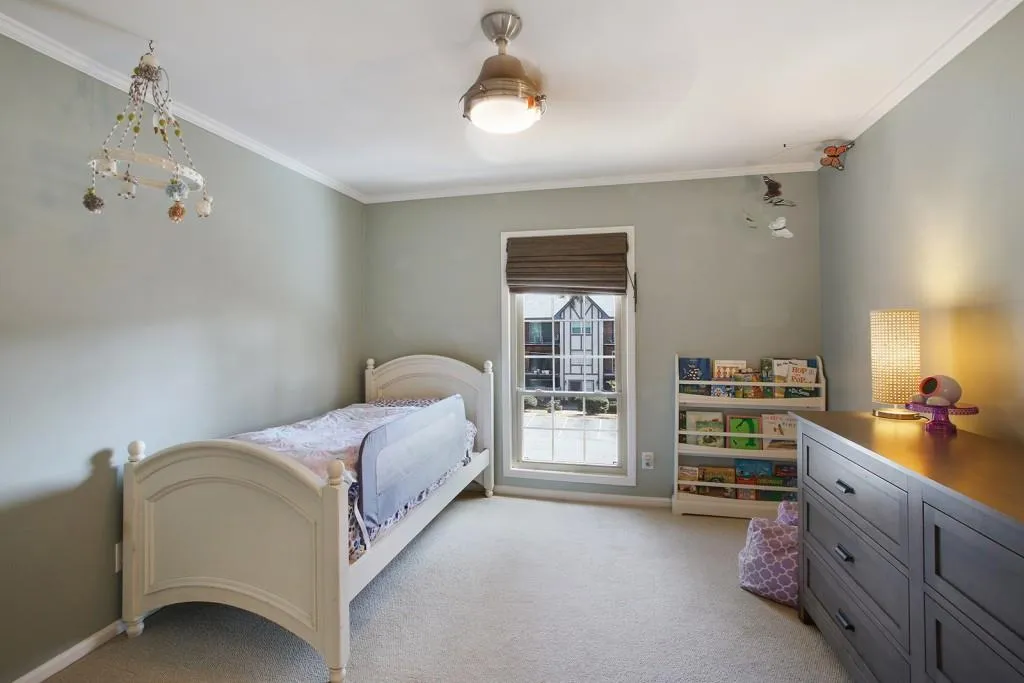 6851 Roswell Road Ne Unit Q8, Atlanta, Georgia 30328, 4 Bedrooms Bedrooms, ,2 BathroomsBathrooms,Residential,Sold,6851 Roswell Road Ne Unit Q8,5981004