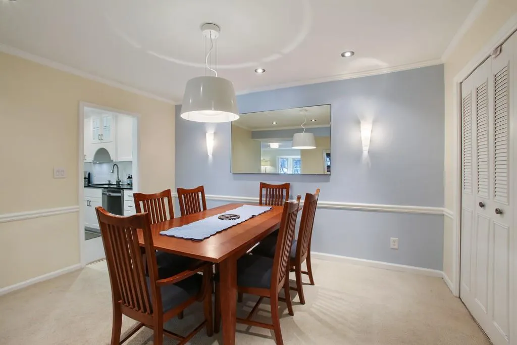 6851 Roswell Road Ne Unit Q8, Atlanta, Georgia 30328, 4 Bedrooms Bedrooms, ,2 BathroomsBathrooms,Residential,Sold,6851 Roswell Road Ne Unit Q8,5981004