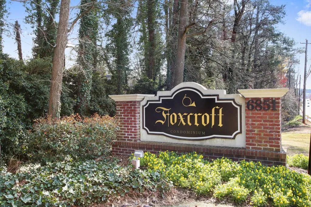 6851 Roswell Road Ne Unit Q8, Atlanta, Georgia 30328, 4 Bedrooms Bedrooms, ,2 BathroomsBathrooms,Residential,Sold,6851 Roswell Road Ne Unit Q8,5981004