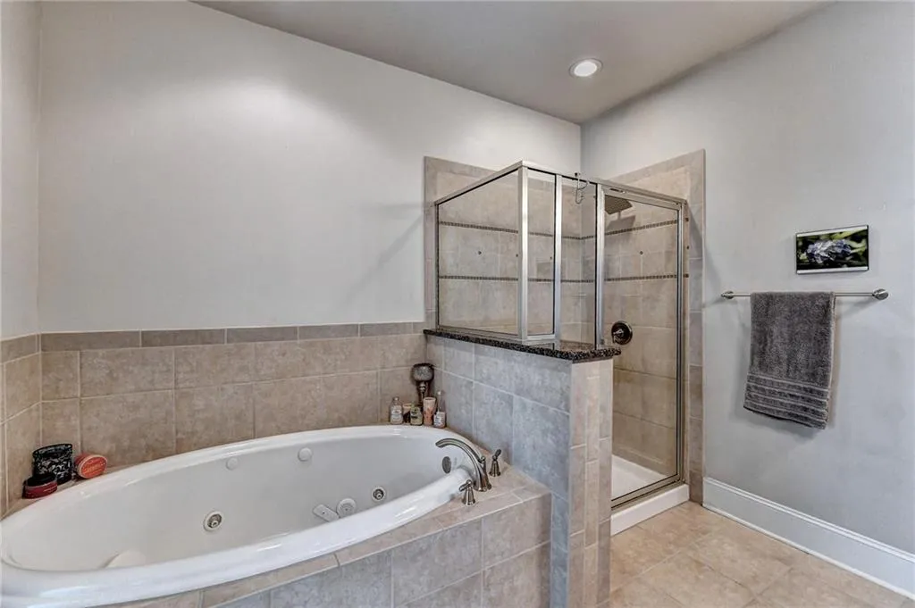 7730 Glisten Avenue, Sandy Springs, Georgia 30328, 3 Bedrooms Bedrooms, ,2 BathroomsBathrooms,Residential,Sold,7730 Glisten Avenue,7133116