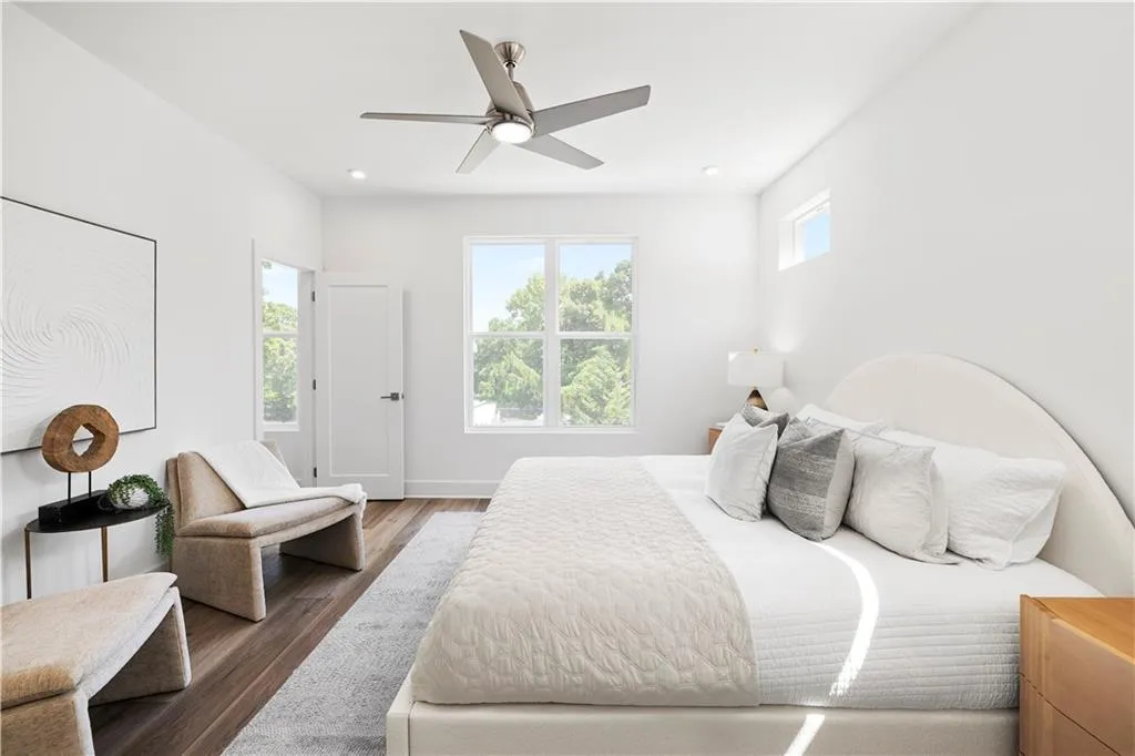 Signature Toll Brothers Designer Appointed Collections, expertly pre-appointed throughout every townhome. * Pictured: "Refined Neutral" Design Collection as pictured in staged Home Site #10