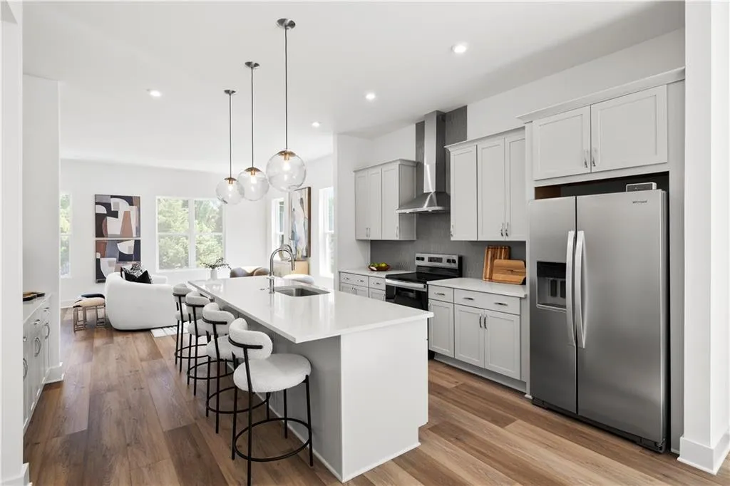 Signature Toll Brothers Designer Appointed Collections, expertly pre-appointed throughout every townhome. * Pictured: "Refined Neutral" Design Collection as pictured in staged Home Site #10
