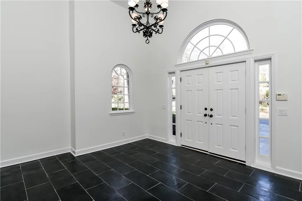 270 Glen Lake Drive, Sandy Springs, Georgia 30327, 5 Bedrooms Bedrooms, ,5 BathroomsBathrooms,Residential,Sold,270 Glen Lake Drive,5942839