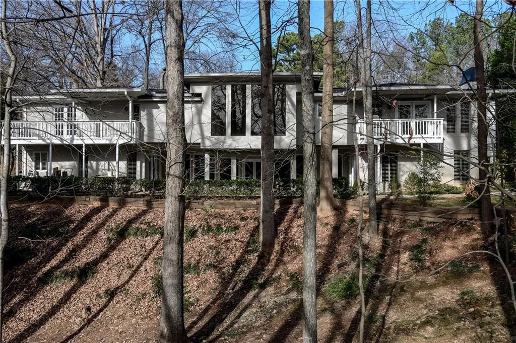 270 Glen Lake Drive, Sandy Springs, Georgia 30327, 5 Bedrooms Bedrooms, ,5 BathroomsBathrooms,Residential,Sold,270 Glen Lake Drive,5942839