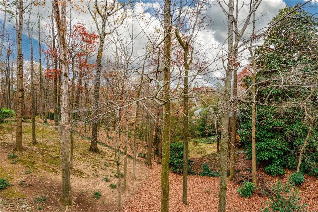 270 Glen Lake Drive, Sandy Springs, Georgia 30327, 5 Bedrooms Bedrooms, ,5 BathroomsBathrooms,Residential,Sold,270 Glen Lake Drive,5942839