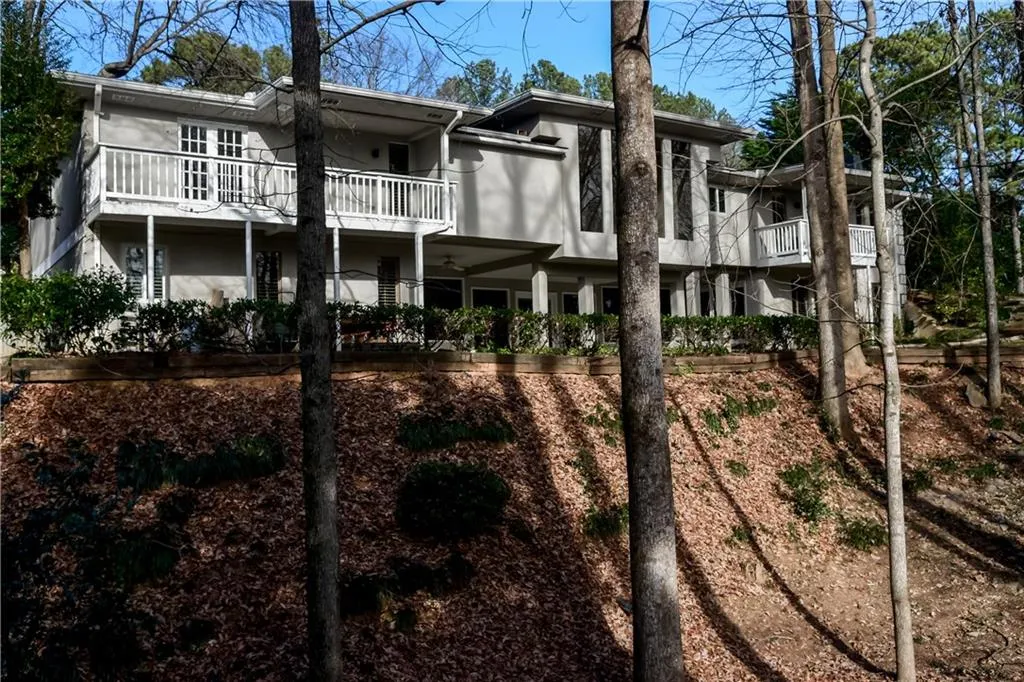 270 Glen Lake Drive, Sandy Springs, Georgia 30327, 5 Bedrooms Bedrooms, ,5 BathroomsBathrooms,Residential,Sold,270 Glen Lake Drive,5942839