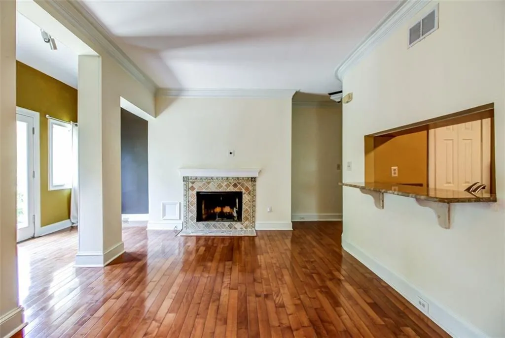 2840 Peachtree Road Nw Unit 501, Atlanta, Georgia 30305, 2 Bedrooms Bedrooms, ,2 BathroomsBathrooms,Residential,Sold,2840 Peachtree Road Nw Unit 501,5724903