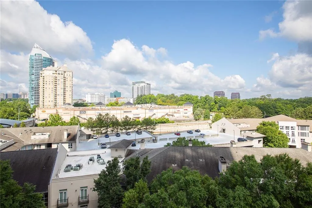 3445 Stratford Road Ne Unit 903, Atlanta, Georgia 30326, 1 Bedroom Bedrooms, ,1 BathroomBathrooms,Residential,For Sale,3445 Stratford Road Ne Unit 903,7585390