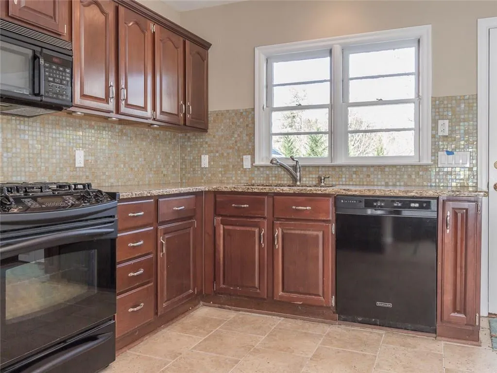 4500 Peachtree Dunwoody Road, Atlanta, Georgia 30342, 5 Bedrooms Bedrooms, ,4 BathroomsBathrooms,Residential,Sold,4500 Peachtree Dunwoody Road,5626732