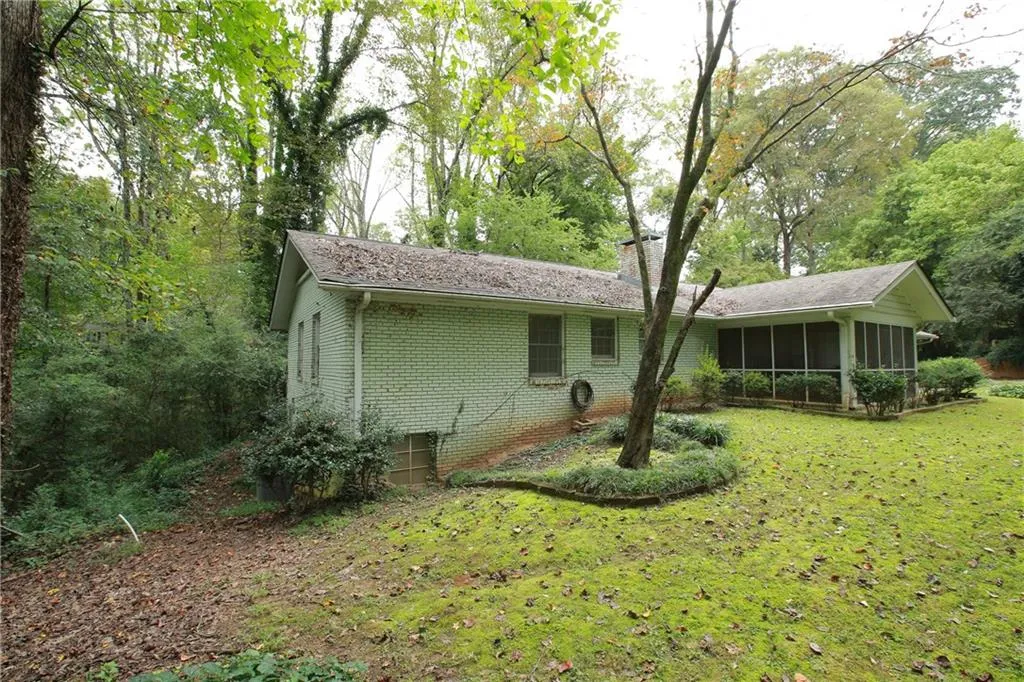 4705 Kitty Hawk Place, Sandy Springs, Georgia 30342, 3 Bedrooms Bedrooms, ,3 BathroomsBathrooms,Residential,Sold,4705 Kitty Hawk Place,5603182