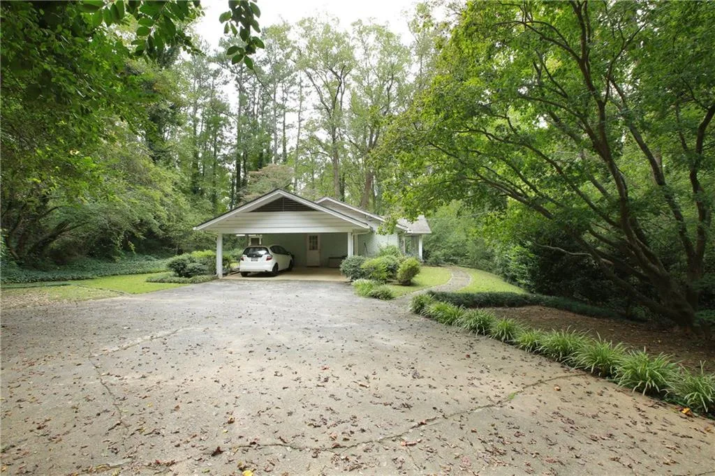 4705 Kitty Hawk Place, Sandy Springs, Georgia 30342, 3 Bedrooms Bedrooms, ,3 BathroomsBathrooms,Residential,Sold,4705 Kitty Hawk Place,5603182