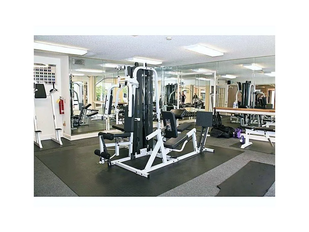 513 Granville Court, Sandy Springs, Georgia 30328, 1 Bedroom Bedrooms, ,1 BathroomBathrooms,Residential,Sold,513 Granville Court,6917367