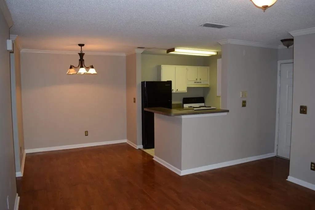 513 Granville Court, Sandy Springs, Georgia 30328, 1 Bedroom Bedrooms, ,1 BathroomBathrooms,Residential,Sold,513 Granville Court,6917367