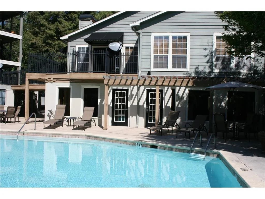 513 Granville Court, Sandy Springs, Georgia 30328, 1 Bedroom Bedrooms, ,1 BathroomBathrooms,Residential,Sold,513 Granville Court,6917367