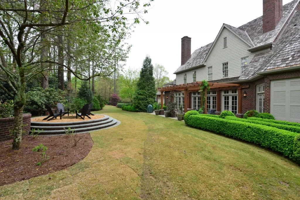 18 Leighton Court, Atlanta, Georgia 30327, 6 Bedrooms Bedrooms, ,6 BathroomsBathrooms,Residential,Sold,18 Leighton Court,5669892