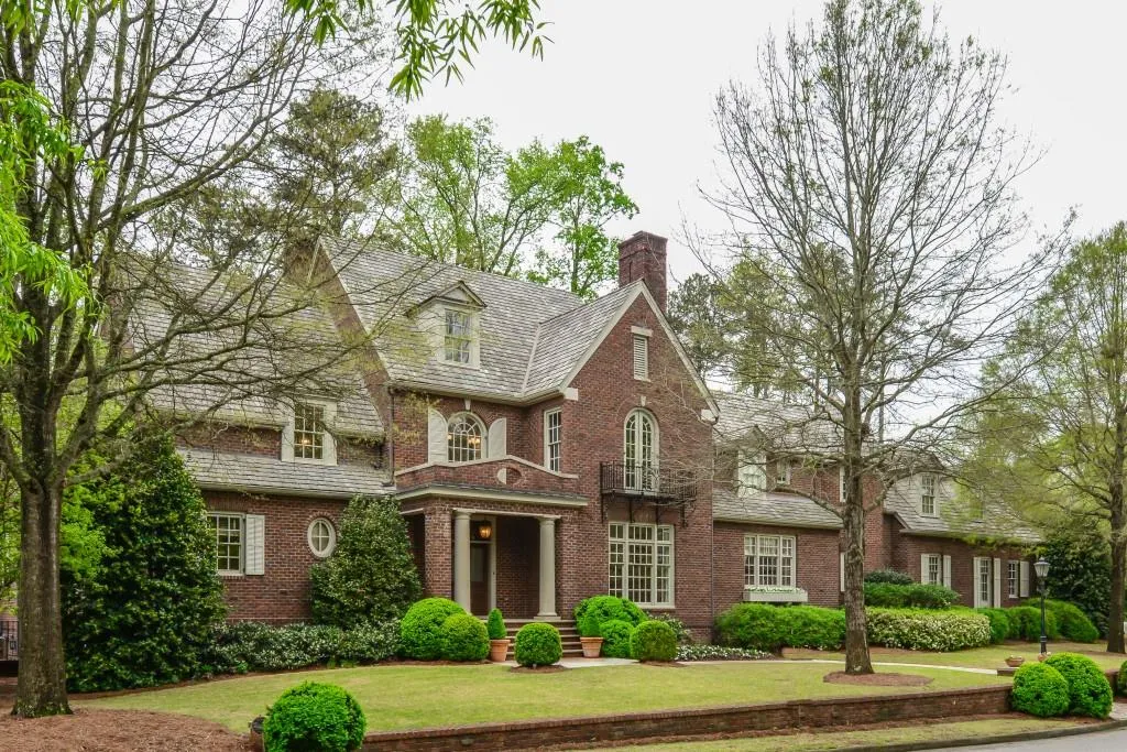 18 Leighton Court, Atlanta, Georgia 30327, 6 Bedrooms Bedrooms, ,6 BathroomsBathrooms,Residential,Sold,18 Leighton Court,5669892