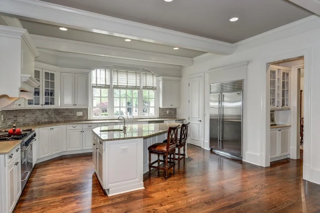 18 Leighton Court, Atlanta, Georgia 30327, 6 Bedrooms Bedrooms, ,6 BathroomsBathrooms,Residential,Sold,18 Leighton Court,5669892