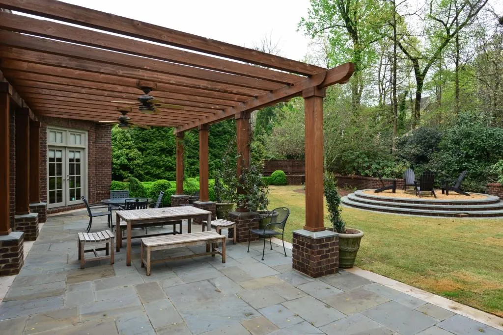 18 Leighton Court, Atlanta, Georgia 30327, 6 Bedrooms Bedrooms, ,6 BathroomsBathrooms,Residential,Sold,18 Leighton Court,5669892