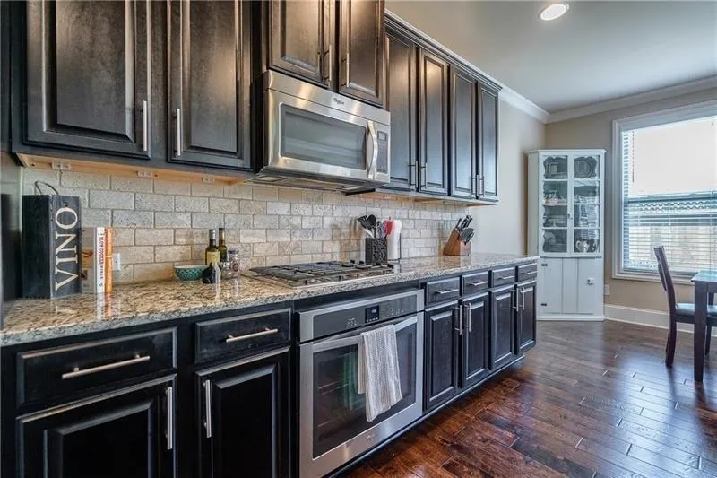 7595 Stoneridge Drive, Sandy Springs, Georgia 30328, 3 Bedrooms Bedrooms, ,2 BathroomsBathrooms,Residential,Sold,7595 Stoneridge Drive,6087198
