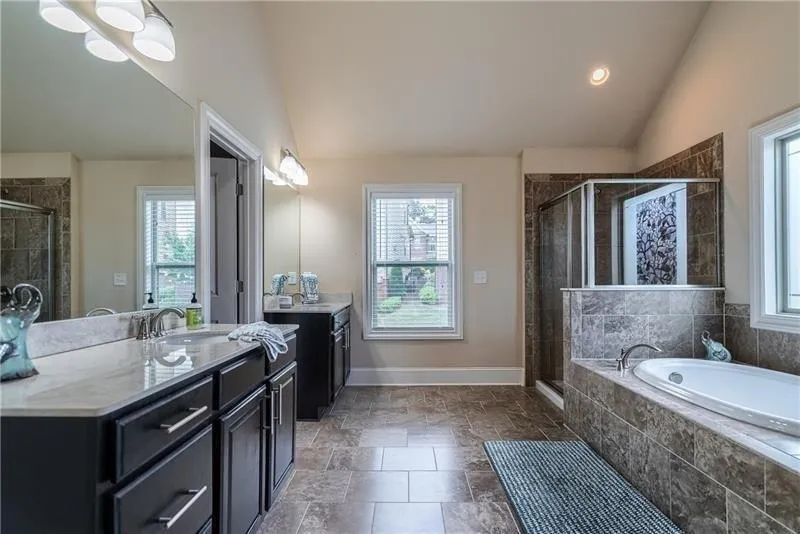 7595 Stoneridge Drive, Sandy Springs, Georgia 30328, 3 Bedrooms Bedrooms, ,2 BathroomsBathrooms,Residential,Sold,7595 Stoneridge Drive,6087198