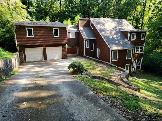 258 Kenilworth Circle, Stone Mountain, Georgia 30083