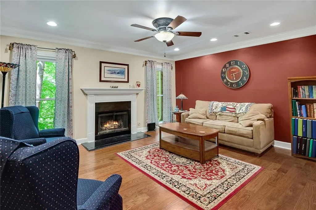 7500 Roswell Road Unit 50, Sandy Springs, Georgia 30350, 3 Bedrooms Bedrooms, ,2 BathroomsBathrooms,Residential,Sold,7500 Roswell Road Unit 50,6871709