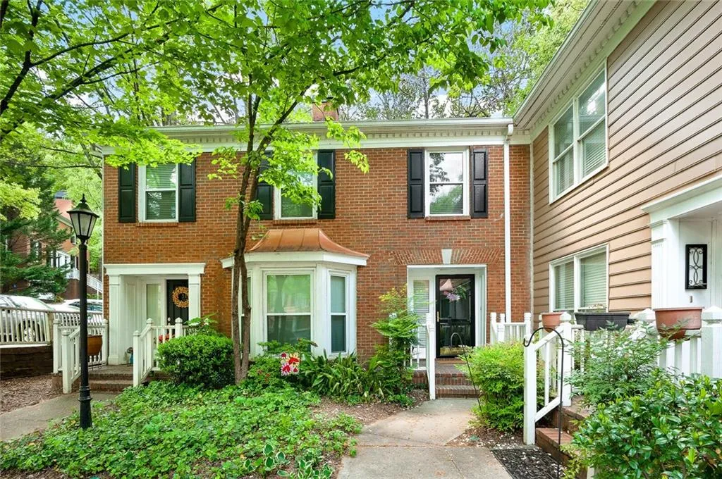 7500 Roswell Road Unit 50, Sandy Springs, Georgia 30350, 3 Bedrooms Bedrooms, ,2 BathroomsBathrooms,Residential,Sold,7500 Roswell Road Unit 50,6871709