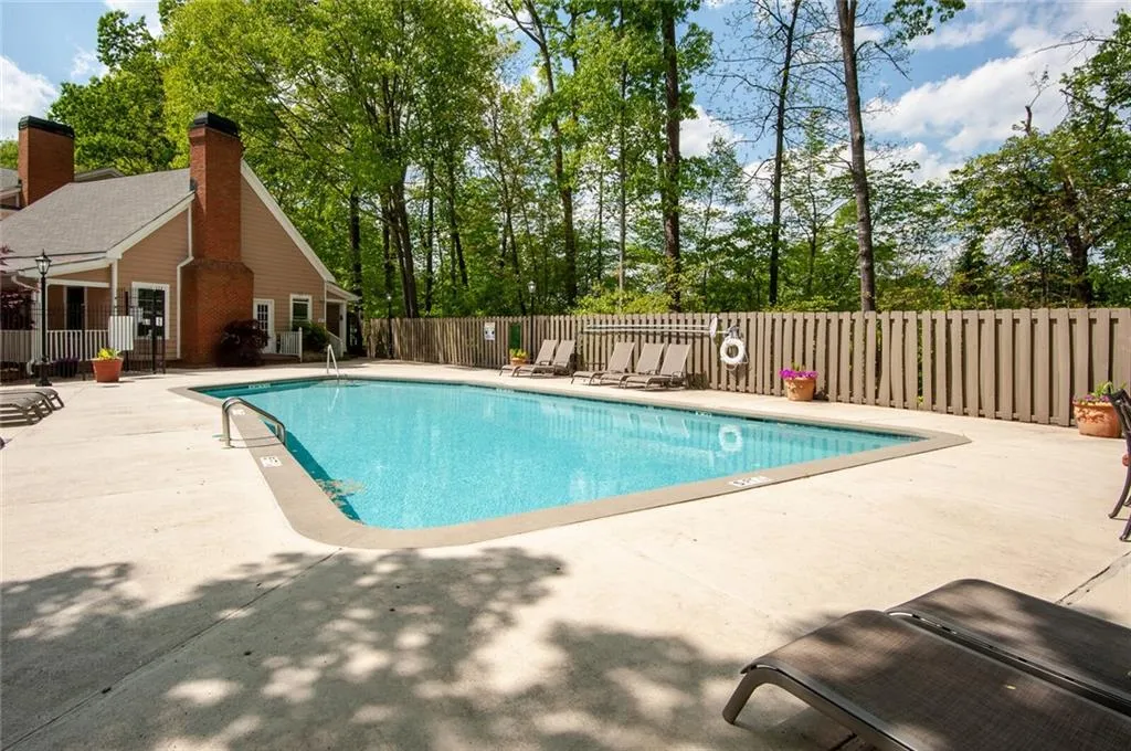 7500 Roswell Road Unit 50, Sandy Springs, Georgia 30350, 3 Bedrooms Bedrooms, ,2 BathroomsBathrooms,Residential,Sold,7500 Roswell Road Unit 50,6871709